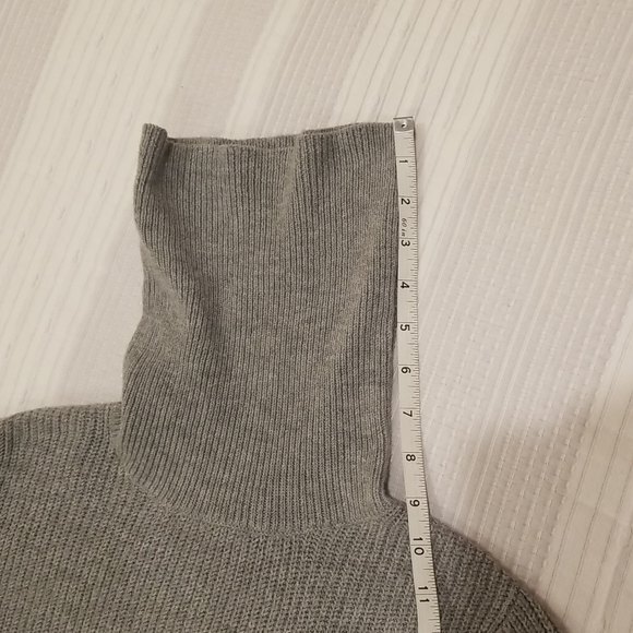 NWT Lulus Snuggled Up Light Grey Knit Turtleneck Midi Sweater Dress, XS - Picture 13 of 16